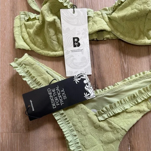 Blackbough Light Green Textured Bikini - Picture 2 of 3